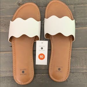 Shade & Shore slide white sandals size 10.